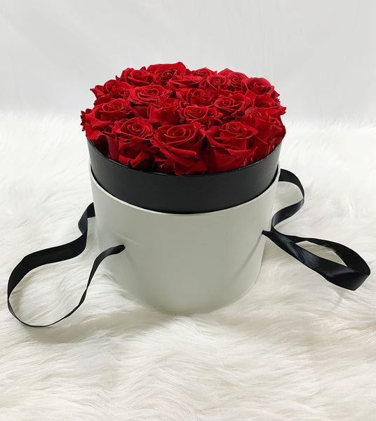 Preserved roses Hatbox (Light Grey) with Lcd screen